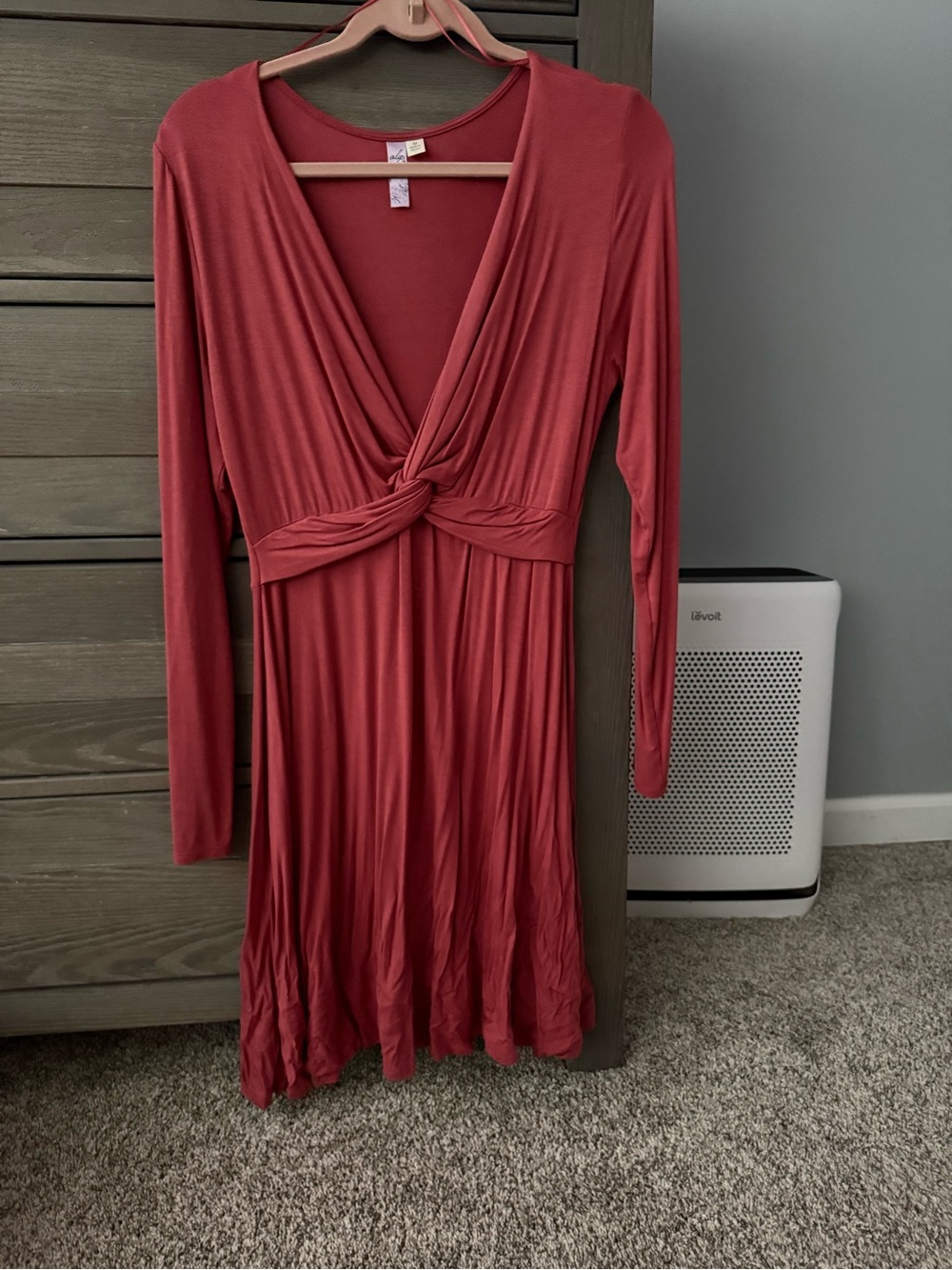 Alya Long-Sleeve Twist Front Dress in Brick